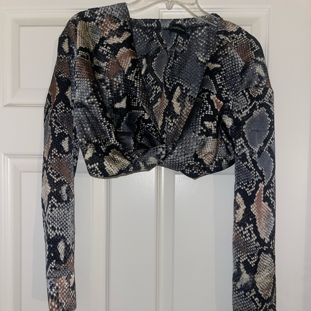 pretty little thing snakeskin top